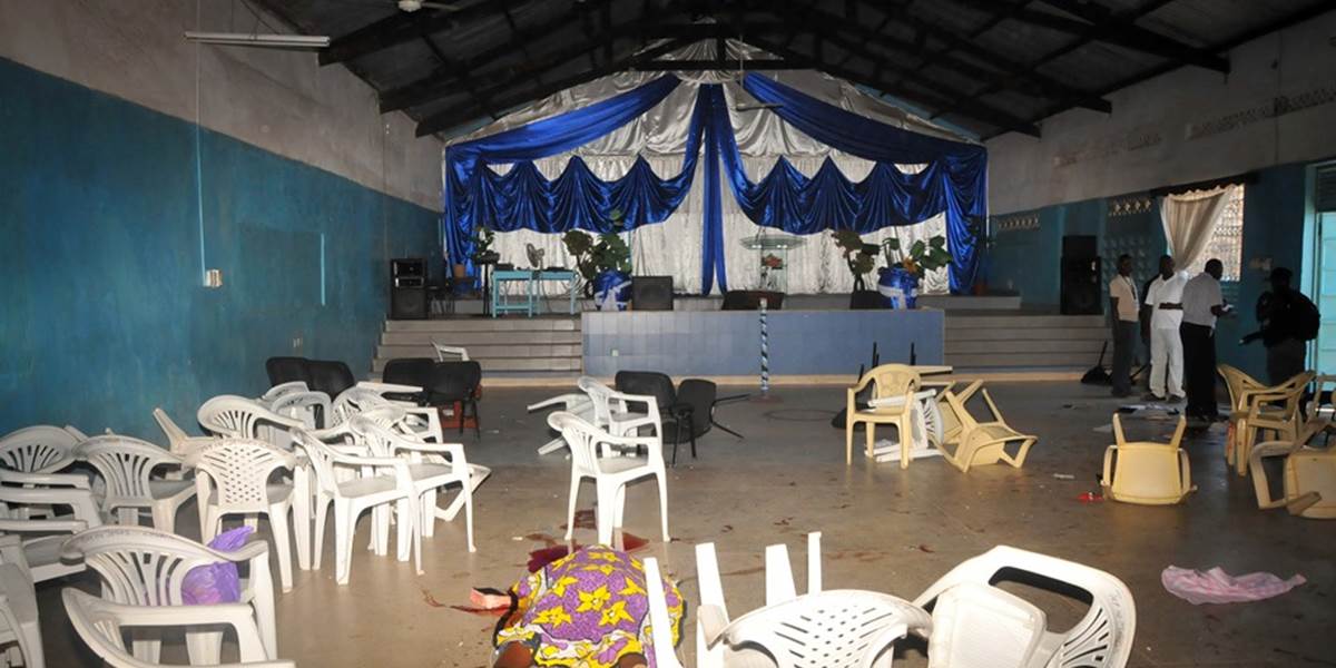 Najmenej dvaja mŕtvi pri útoku maskovaných ozbrojencov na kostol v Mombase
