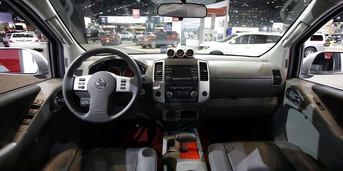 Automobilka Nissan zvolá v USA takmer milión áut pre problémy s airbagmi