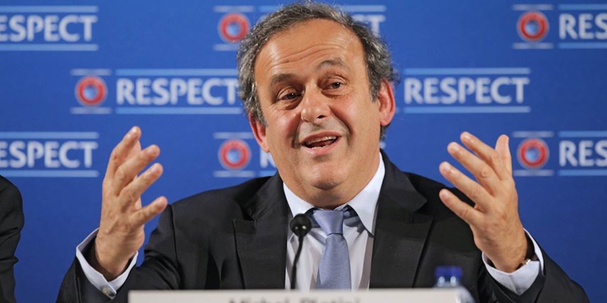 Platini opäť odložil rozhodnutie o kandidatúre na lídra FIFA