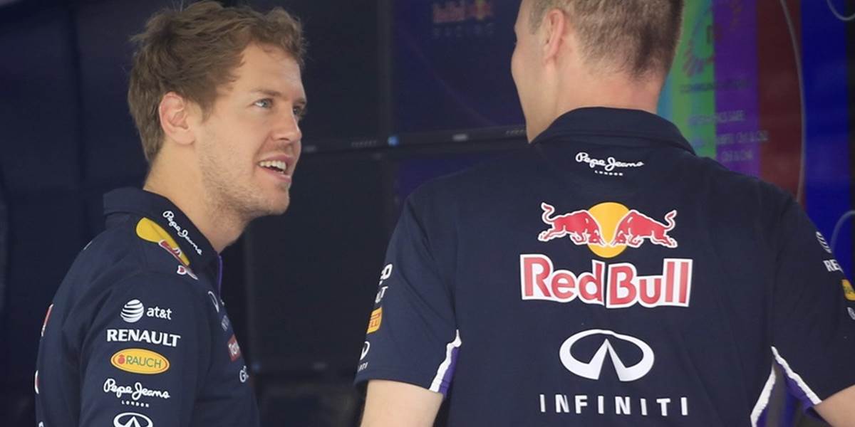 Vettelovi chýba burácanie motorov, Buttonovi nie