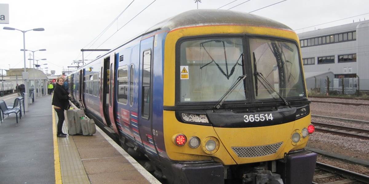 Blesky v Británii spôsobili výpadky v železničnej doprave na juhovýchode Anglicka