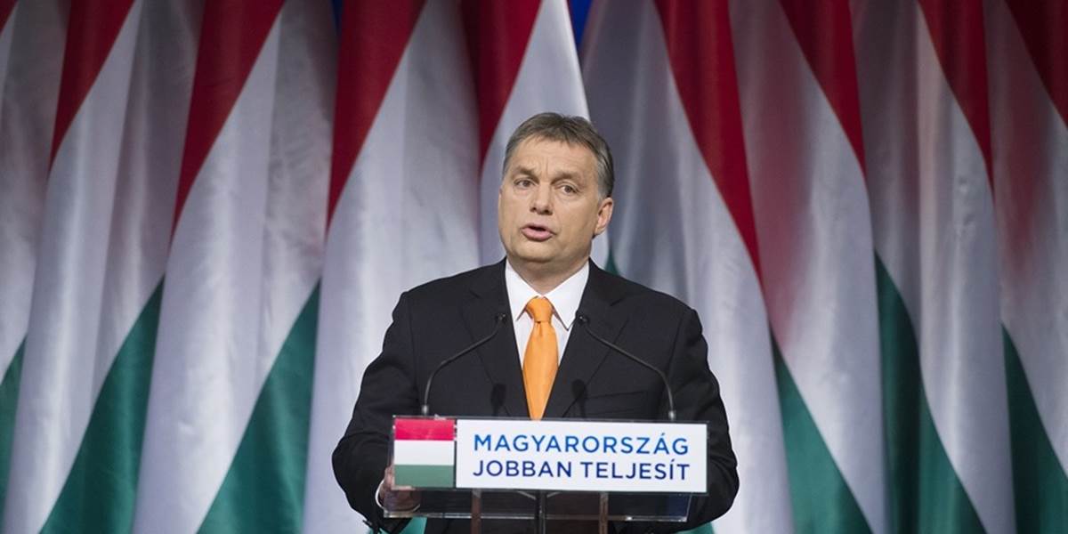 Priaznivci Orbána pochodujú Budapešťou