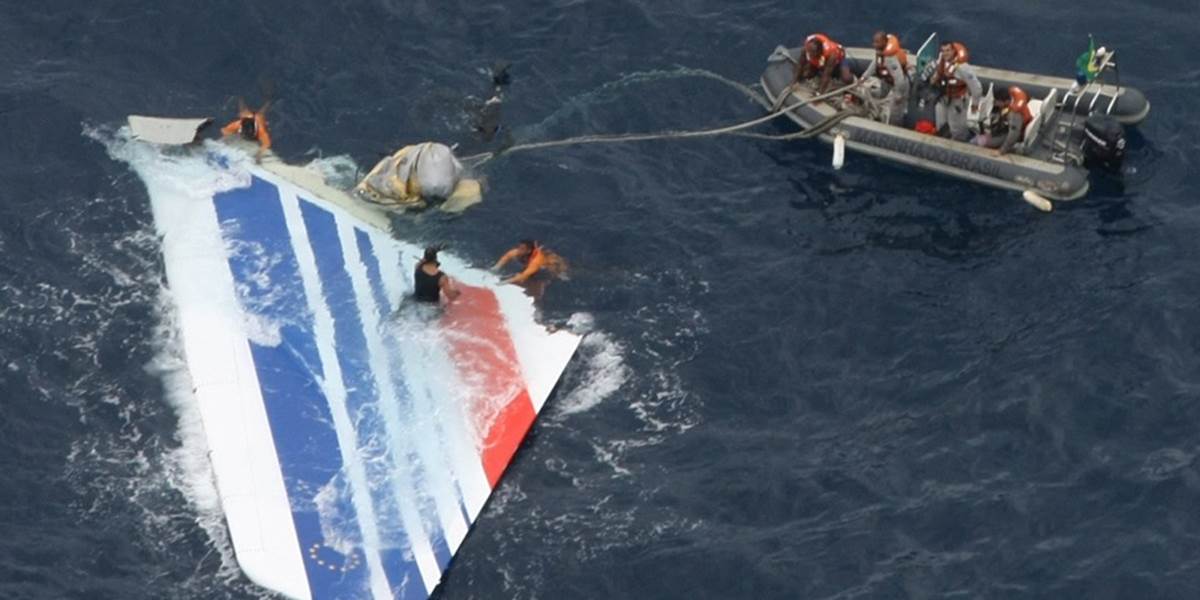 Predmety vylovené z oceánu nepatrili stratenému lietadlu