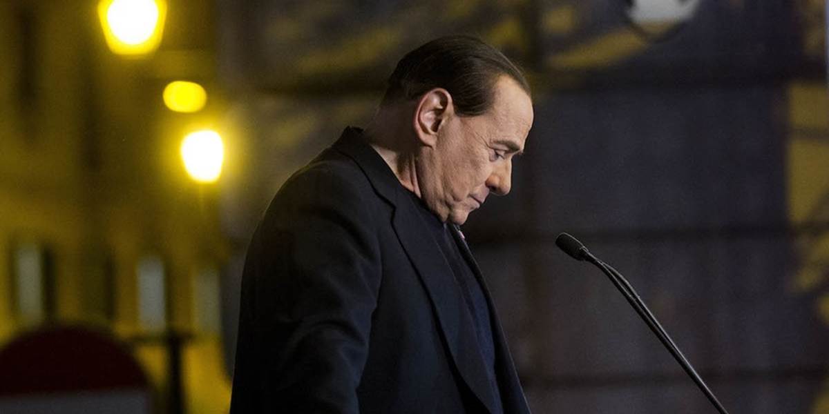 Bývalý premiér Berlusconi sa vyhol väzeniu v ďalšej súdnej kauze