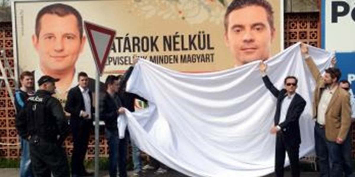 SNS zakryla bilbord s predvolebnou reklamou maďarského hnutia Jobbik