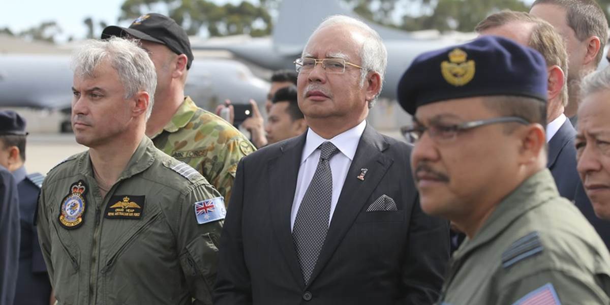 Malajzijský premiér navštívil austrálsku základňu, centrum pátrania po lietadle