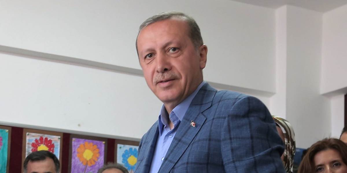 Premiér Erdogan kritizoval ústavný súd za zrušenie zákazu Twitteru