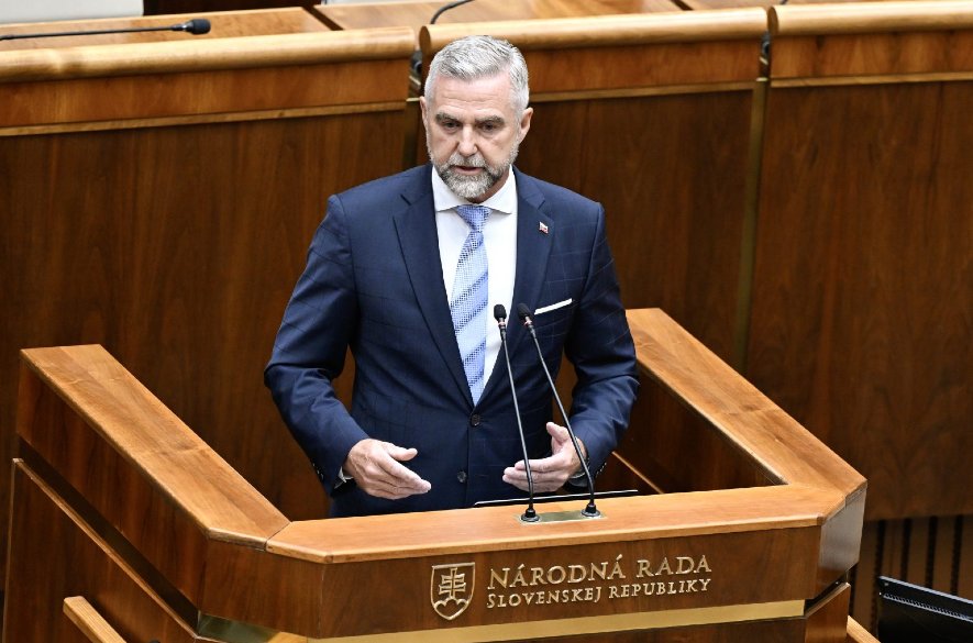 Gašpar: Naď sa NABALIL pri poisťovaní majetku ministerstva vnútra + VIDEO